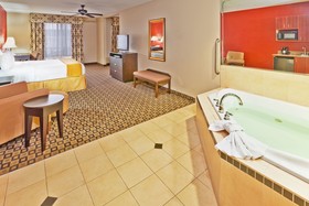 Holiday Inn Express Clinton
