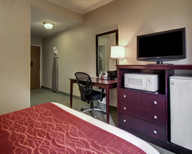 Columbia Inn & Suites