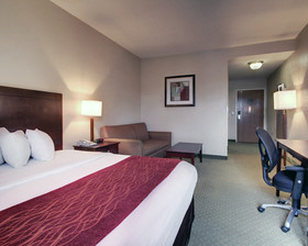Columbia Inn & Suites