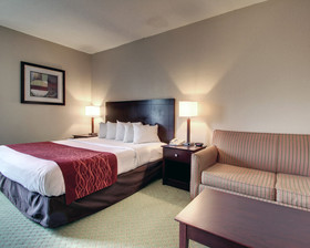 Columbia Inn & Suites