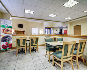 Columbia Inn & Suites