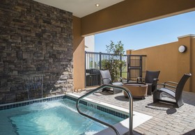 Courtyard Columbus