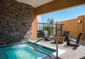 Courtyard Columbus