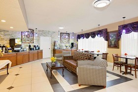 Days Inn by Wyndham Columbus