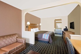 Days Inn by Wyndham Columbus