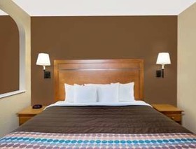 Days Inn by Wyndham Columbus