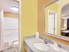 Days Inn by Wyndham Columbus