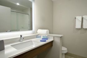 Holiday Inn Express & Suites COLUMBUS NORTH