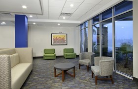 Holiday Inn Express & Suites COLUMBUS NORTH