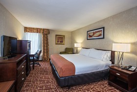 Holiday Inn Express & Suites Corinth