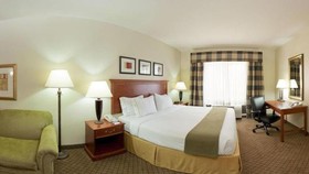 Holiday Inn Express & Suites Jackson - Flowood