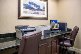 Holiday Inn Express & Suites Jackson - Flowood