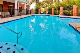 Holiday Inn Express & Suites Jackson - Flowood