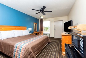 Days Inn by Wyndham Forest
