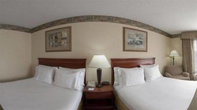Holiday Inn Express & Suites Forest
