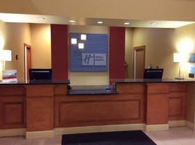 Holiday Inn Express & Suites Forest
