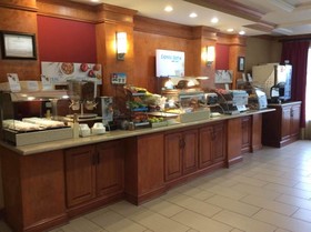 Holiday Inn Express & Suites Forest