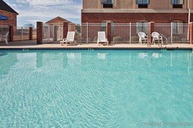 Holiday Inn Express & Suites Forest