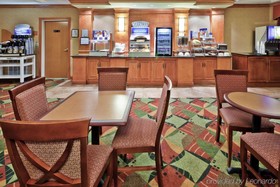 Holiday Inn Express & Suites Forest