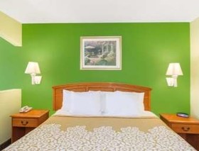 Days Inn by Wyndham Fulton