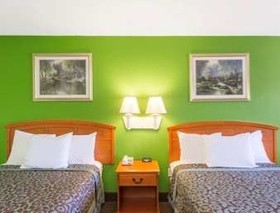 Days Inn by Wyndham Fulton