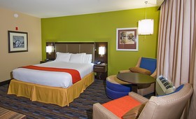 Holiday Inn Express Hotel & Suites Fulton