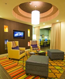 Holiday Inn Express Hotel & Suites Fulton