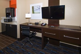 Holiday Inn Express Hotel & Suites Fulton