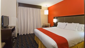 Holiday Inn Express Hotel & Suites Fulton