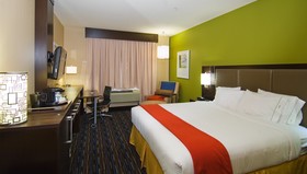 Holiday Inn Express Hotel & Suites Fulton