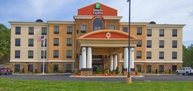 Holiday Inn Express Hotel & Suites Fulton
