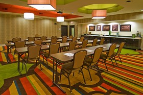 Holiday Inn Express Hotel & Suites Fulton