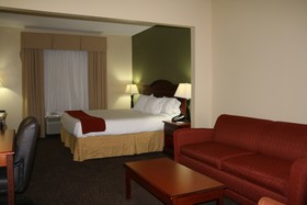 Holiday Inn Express & Suites Greenville