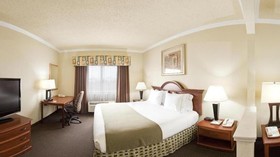Holiday Inn Express & Suites Greenville