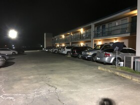Deluxe Inn & Suites Greenwood
