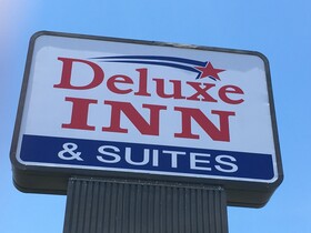 Deluxe Inn & Suites Greenwood