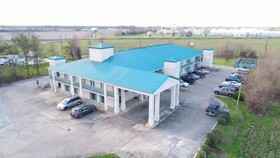Deluxe Inn & Suites Greenwood