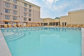 Courtyard Gulfport Beachfront