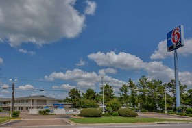 Motel 6 Hattiesburg, MS