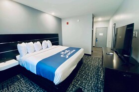 Days Inn & Suites by Wyndham Horn Lake/Memphis Graceland