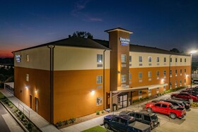 Days Inn & Suites by Wyndham Horn Lake/Memphis Graceland