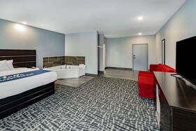 Days Inn & Suites by Wyndham Horn Lake/Memphis Graceland