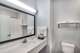 Days Inn & Suites by Wyndham Horn Lake/Memphis Graceland