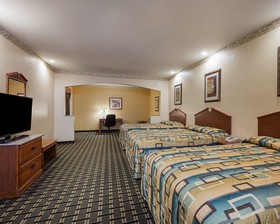 Econo Lodge Inn & Suites