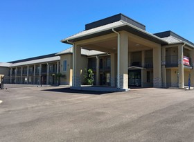 Super 8 by Wyndham Jackson MS