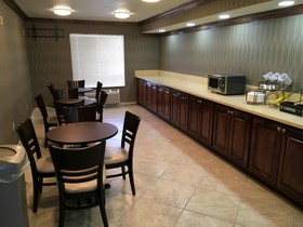 Super 8 by Wyndham Jackson MS
