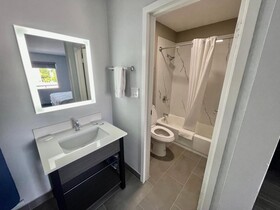 Studio 6 Jackson, MS I 55
