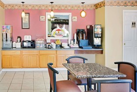 Super 8 by Wyndham Kosciusko