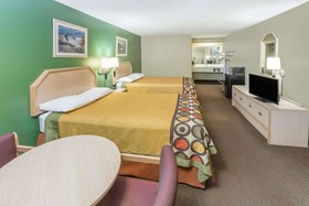 Super 8 by Wyndham Kosciusko