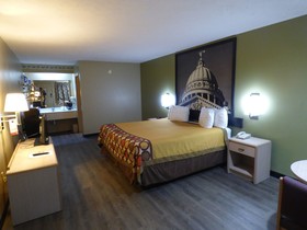 Super 8 by Wyndham Kosciusko